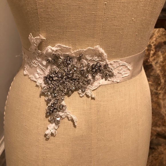 blue willow Bridal sash - Picture 2 of 8